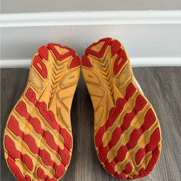 Hoka Clifton 8 Shoes - Picture 2 of 7